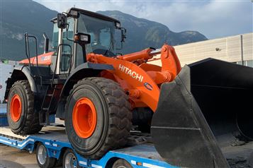 ZW220 HITACHI